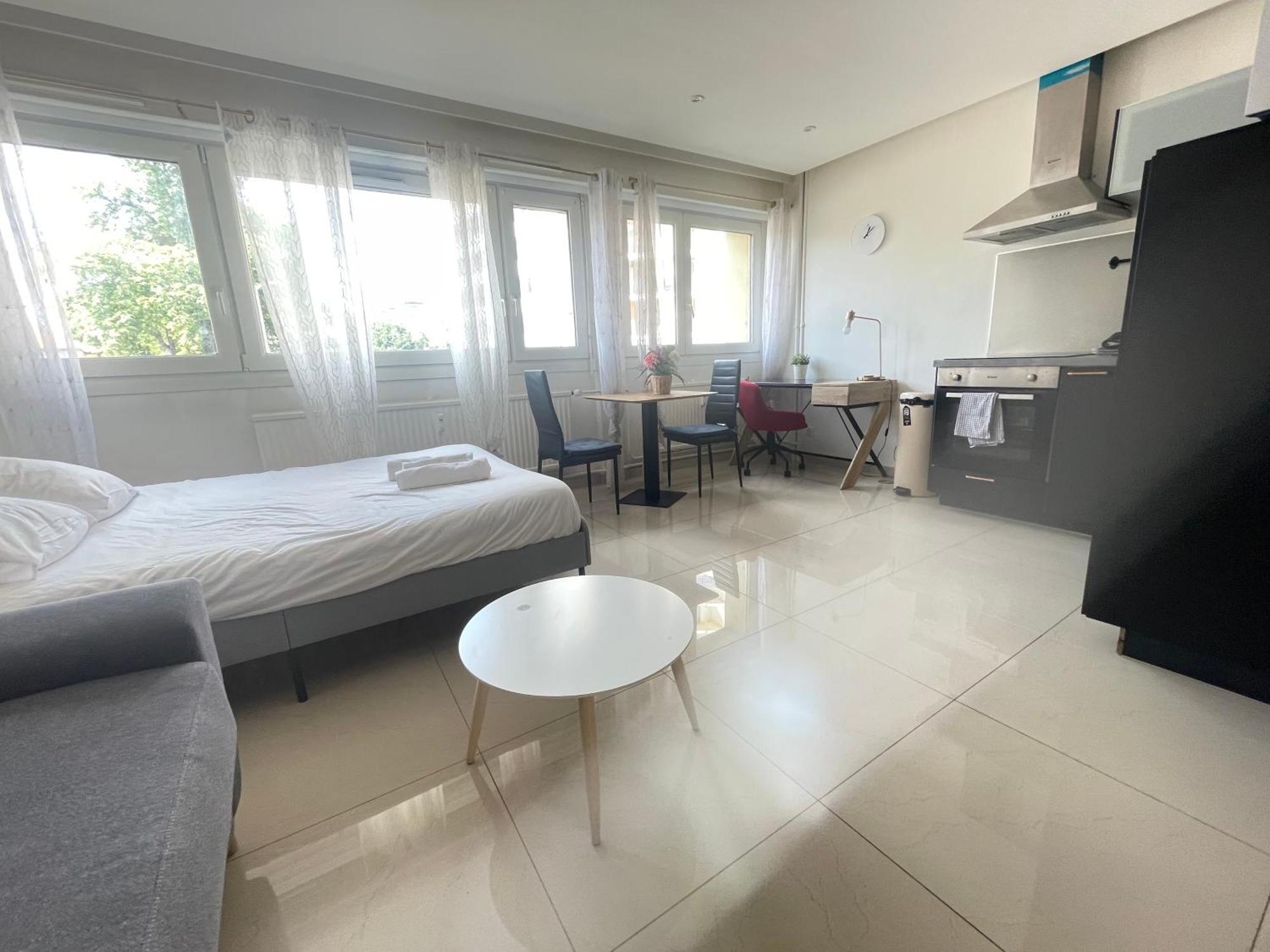 Plantiere - Studio Centre Quartier Queuleu - 2 Personnes Apartment Metz Luaran gambar